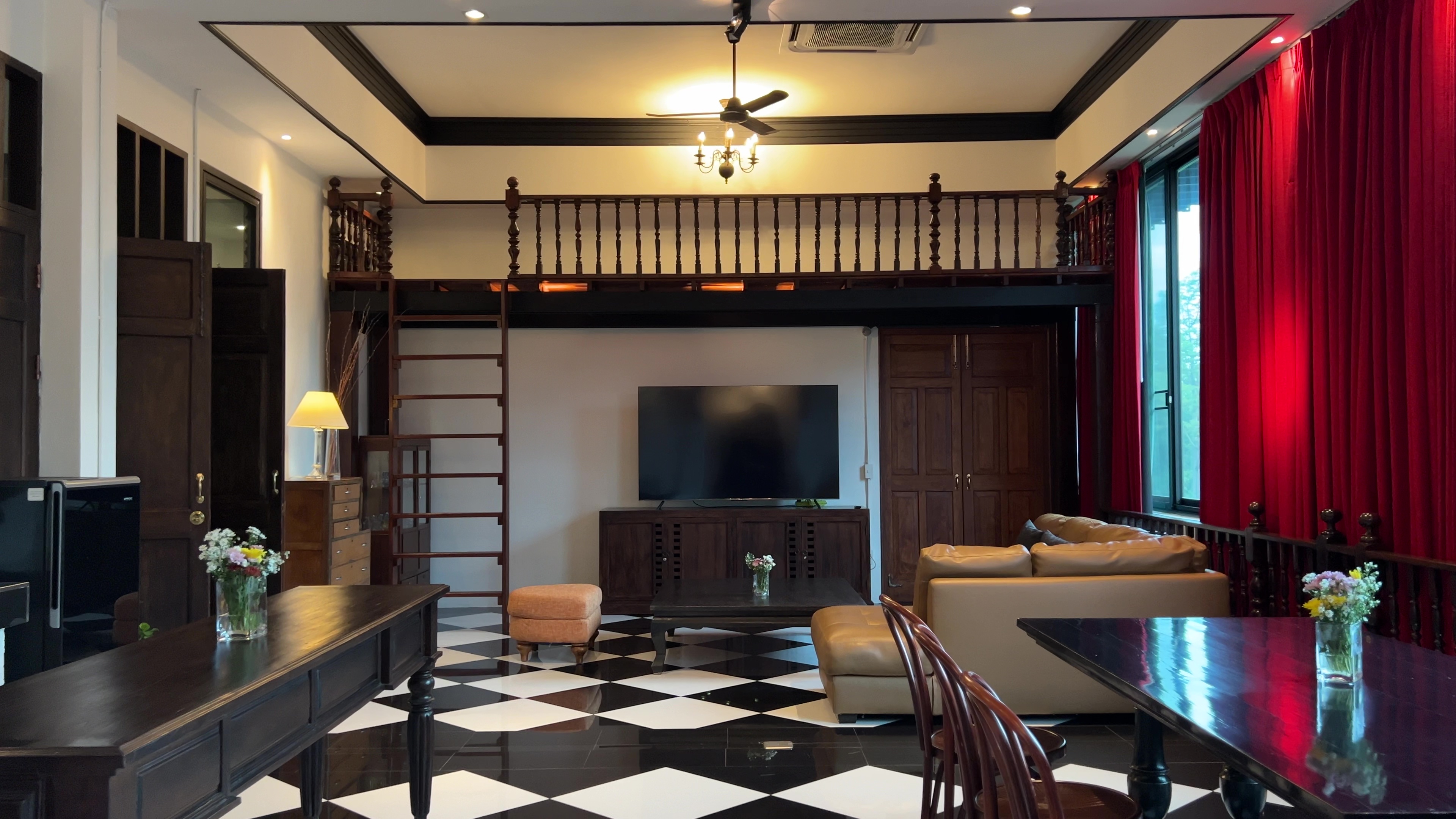 The Lanna Lounge - Image 4